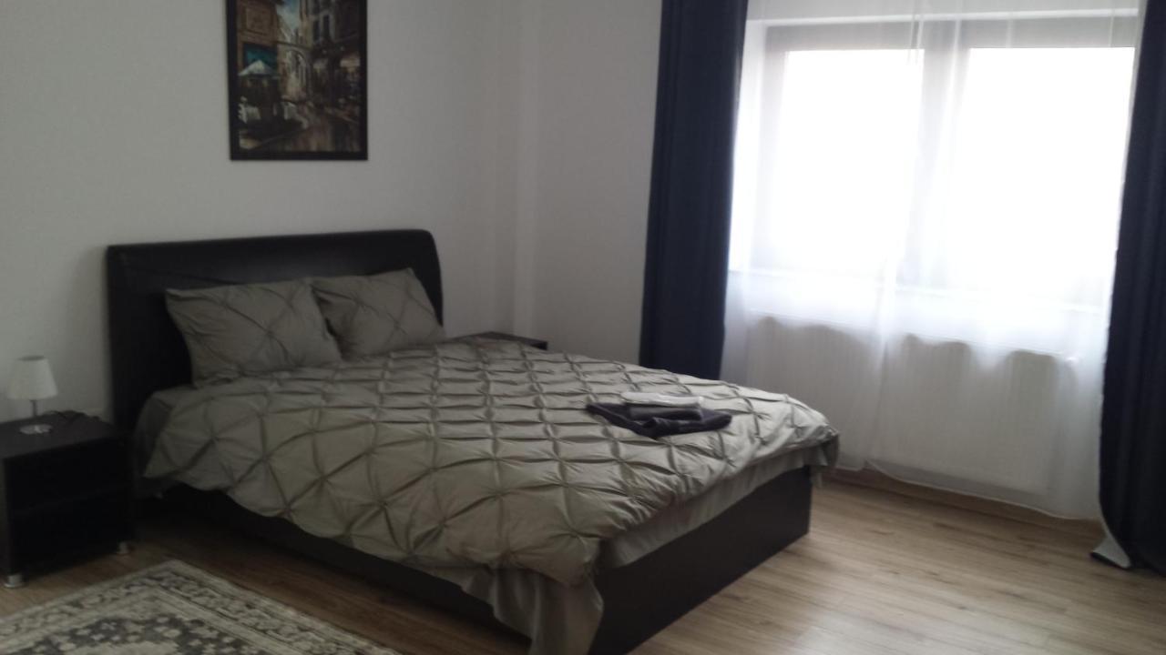 Apartament Mario Rădăuţi Екстериор снимка